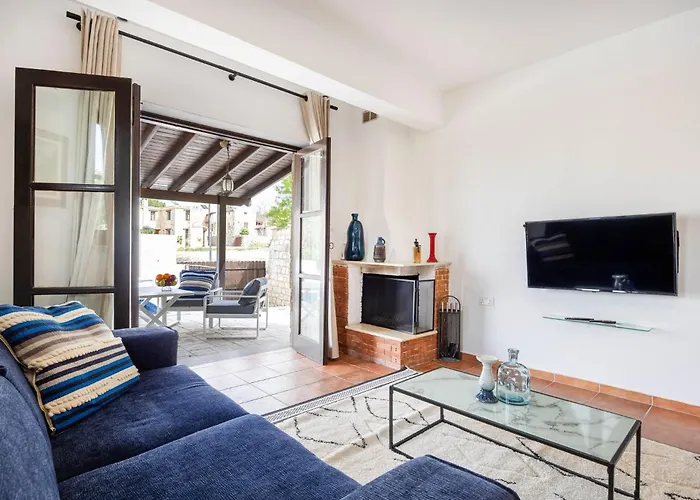 Stroumpi Private Pool Stroumbi