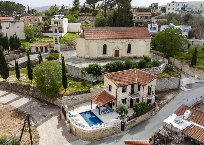 Stroumpi Private Pool