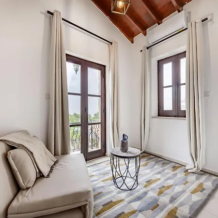 Stroumpi - Charming With Private Pool Villa