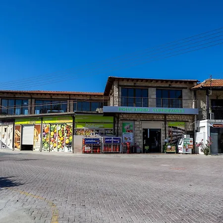 Stroumpi Private Pool * Stroumbi