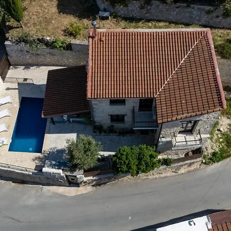 Villa Stroumpi - Charming With Private Pool Stroumbi