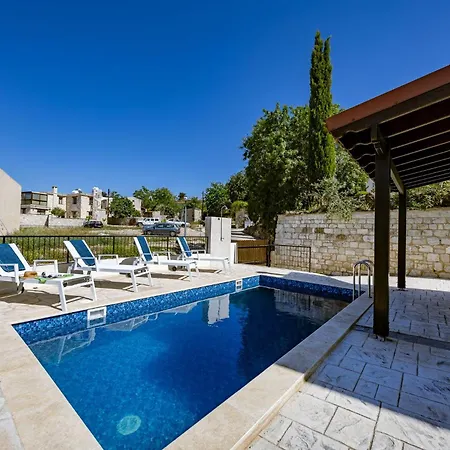 Stroumpi - Charming With Private Pool