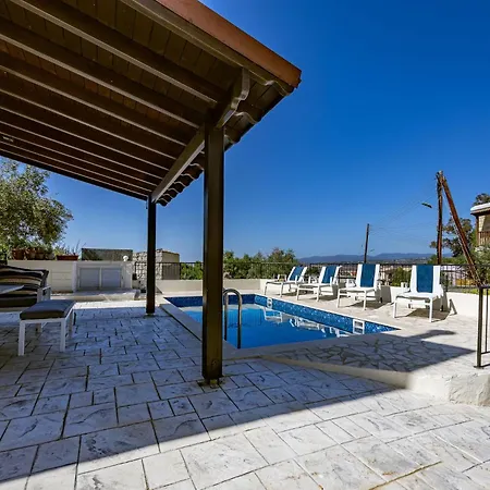 Stroumpi - Charming With Private Pool