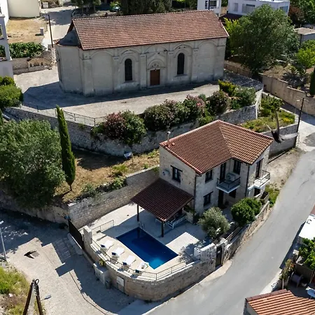 Stroumpi - Charming With Private Pool *