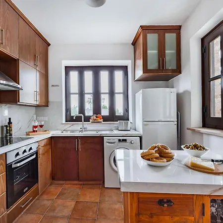 Stroumpi Private Pool Vila *