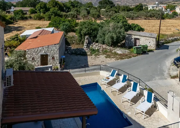 Stroumpi Private Pool